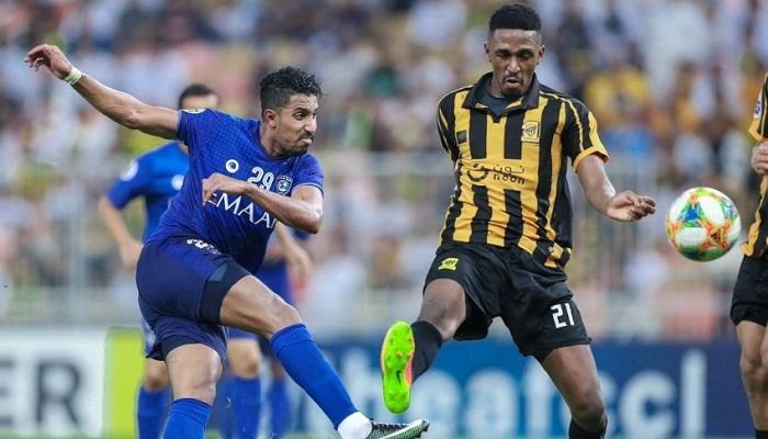 الكشف عن حكم مباراة الهلال والإتحاد في كلاسيكو الدوري السعودي