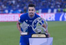 تقارير تؤكد أن “سالم الدوسري” يفكر في الرحيل عن نادي الهلال